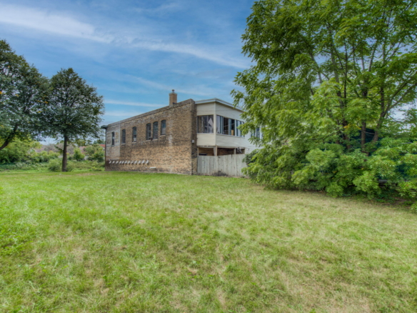 999 Hudson Rd for Sale or Lease